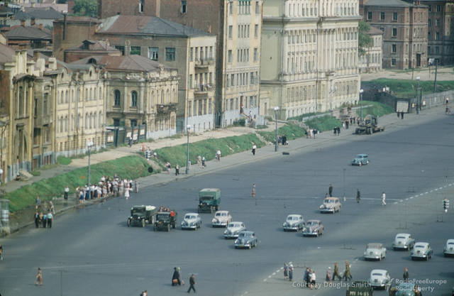 http://images.vfl.ru/ii/1514403734/a1261778/19939048_m.jpg