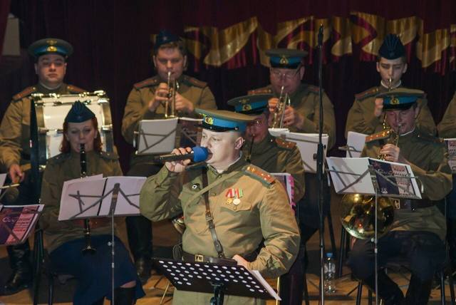http://images.vfl.ru/ii/1550870580/6652431e/25507658_m.jpg