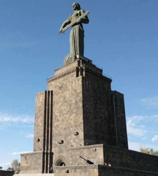 http://images.vfl.ru/ii/1622904482/8e68a8d0/34724175_m.jpg