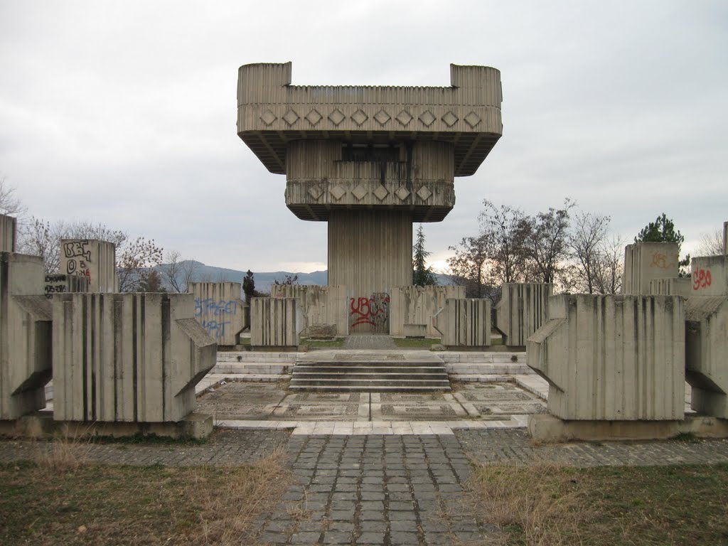 http://images.vfl.ru/ii/1411308537/758bb794/6423494.jpg