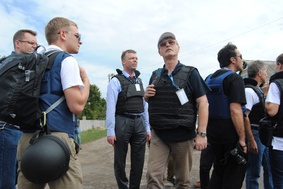 http://images.vfl.ru/ii/1571554342/115249bb/28254685.jpg
