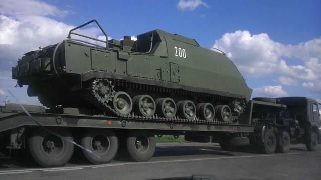http://images.vfl.ru/ii/1527169119/914be866/21868955.jpg