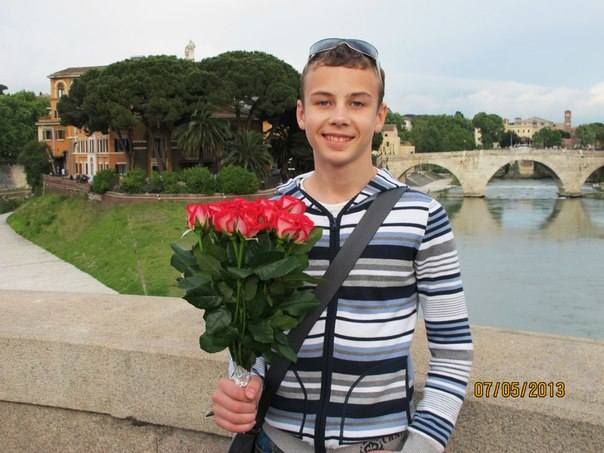 http://images.vfl.ru/ii/1557843690/d43ddb9b/26532437_m.jpg